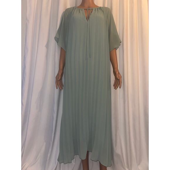 H&M Medium Mint Green Pleated Dress - Picture 1 of 6